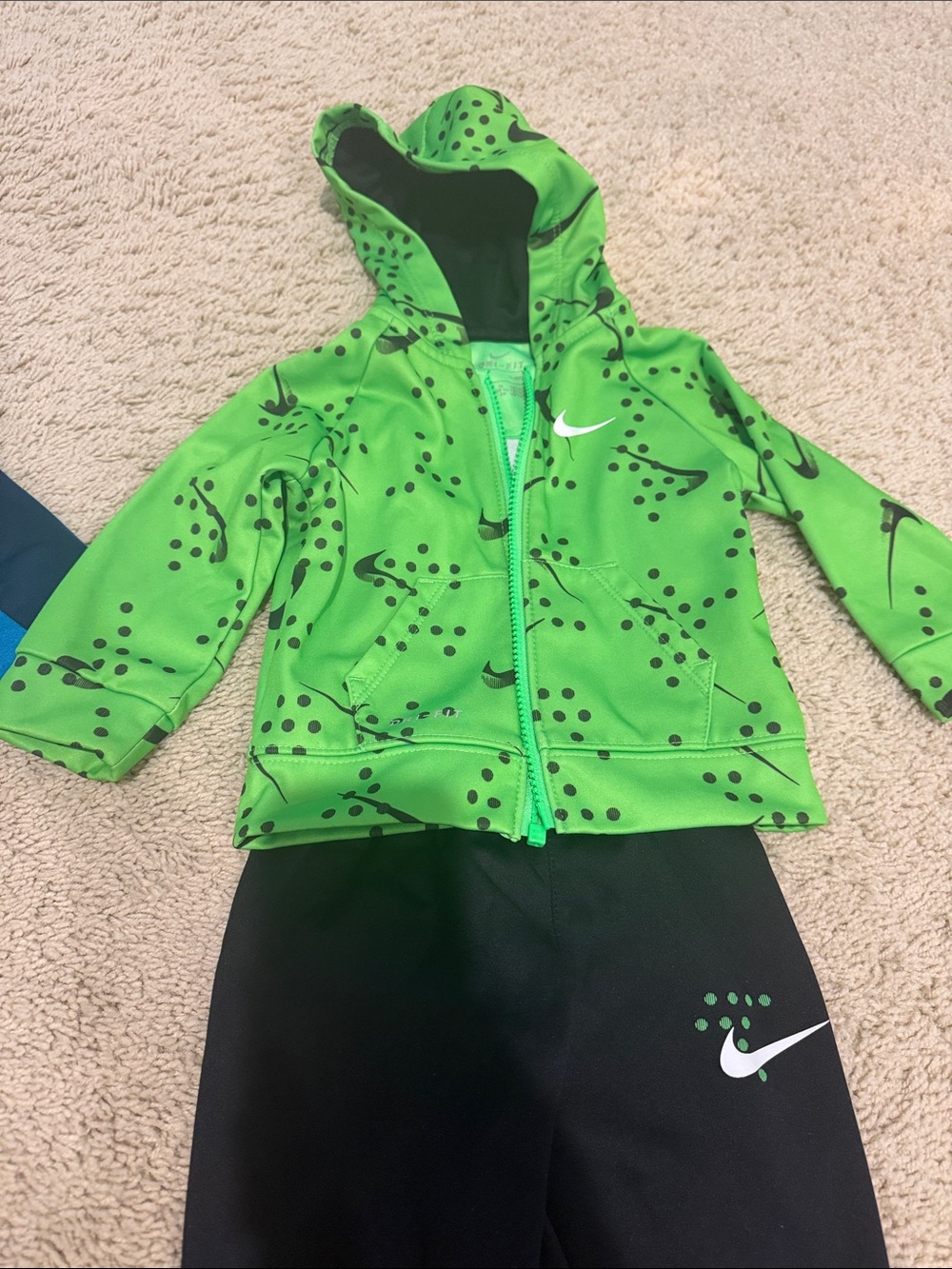 Nike Toddler Tracksuit Sets - Navy Blue & Bright Green - Picture 4 of 5